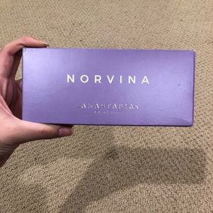 Anastasia Beverly Hills
Norvina Eye Shadow Palette